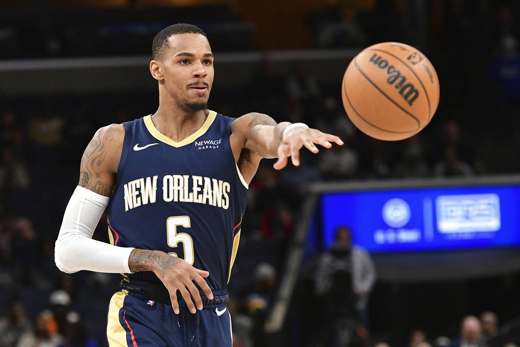 崛起背后 崛起背后