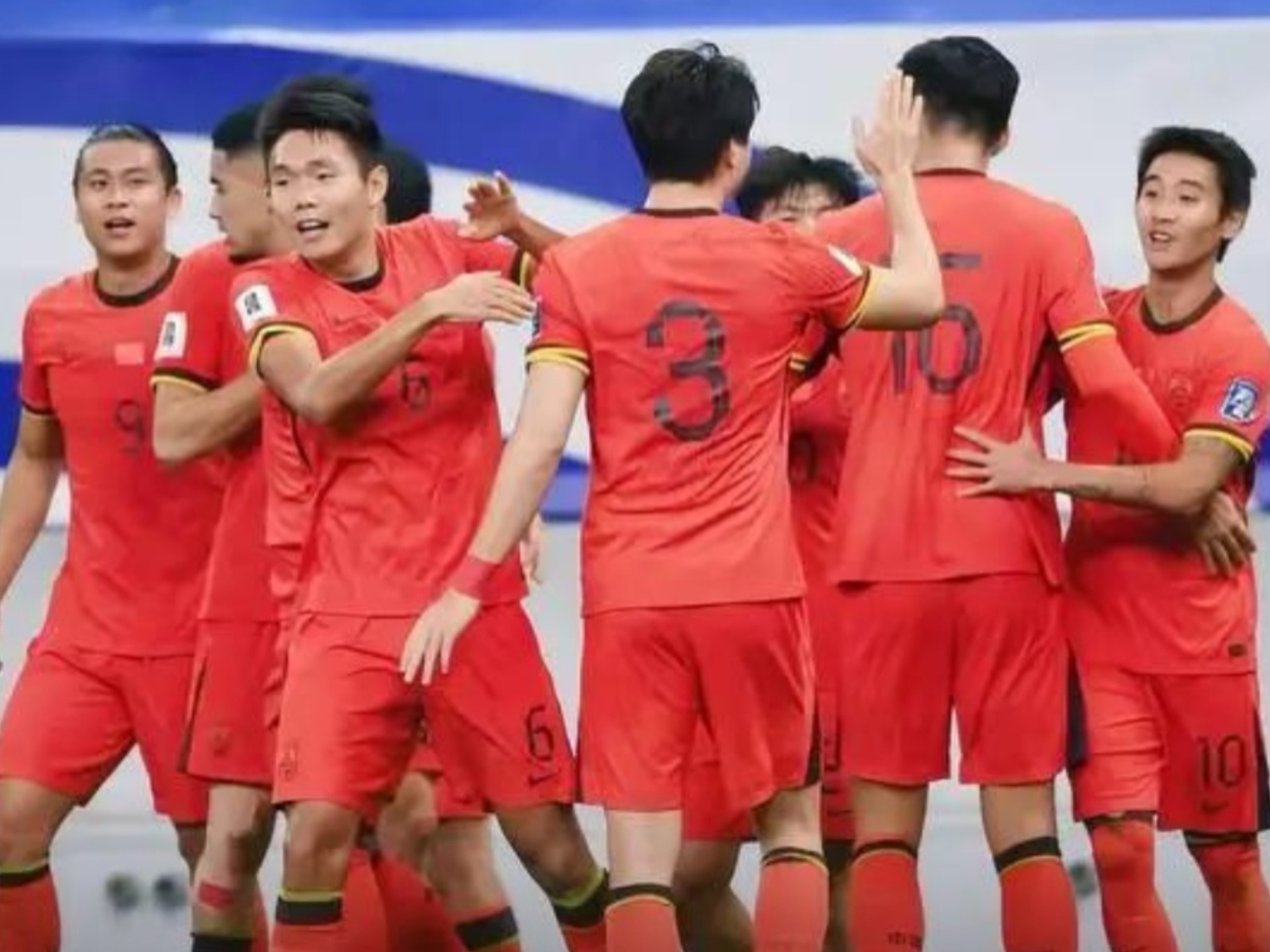 疑是焦点所 疑是焦点所