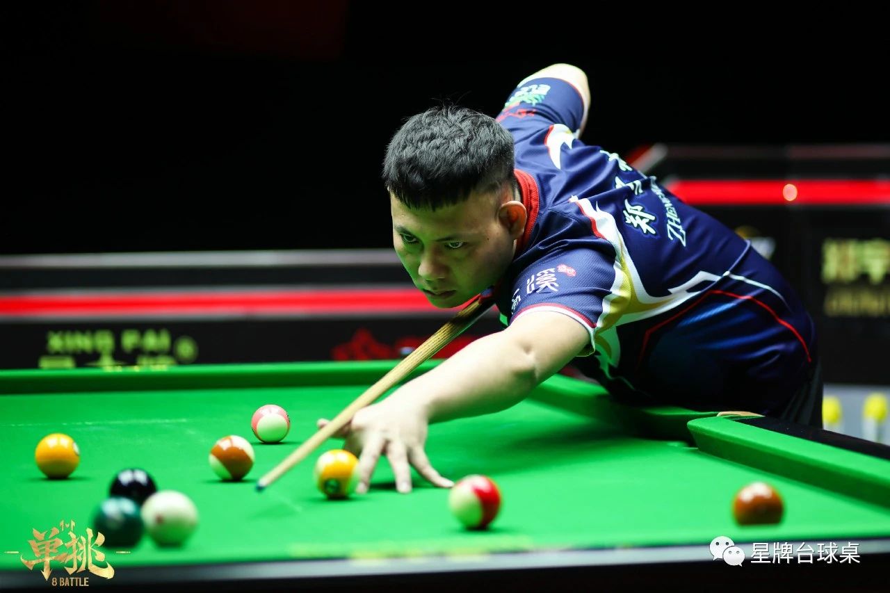 库里全场31投16中&命中12记三分，狂砍52分10篮板8助攻5抢断.